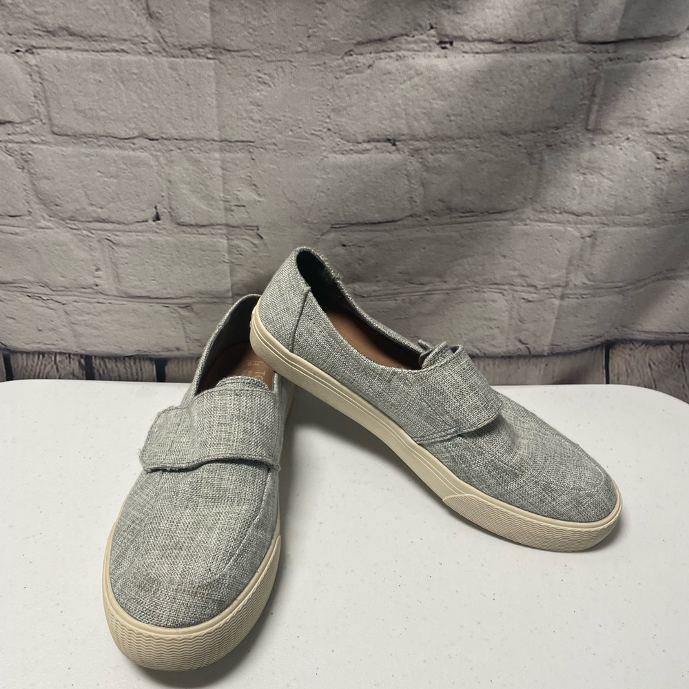 Toms Altair chambray Velcro sneakers size 9